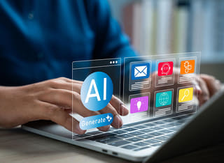 Začínající krypto investor poznává principy automatizovaného obchodování pomocí AI