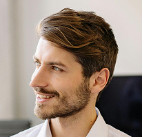 Portrét Michaela Brennana, CTO a technologického lídra ve fintech a krypto oblasti